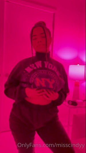 Cindy Tran Photo #136