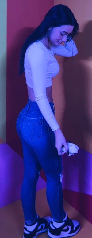 Emma Trout Photo #28