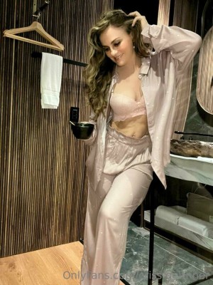 Aura Cristina Photo #58