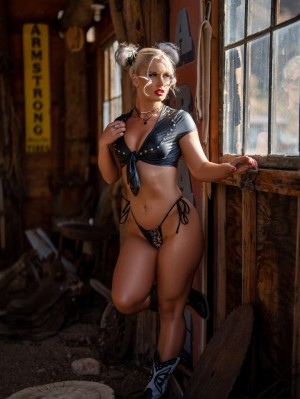 Toni Storm Photo #13