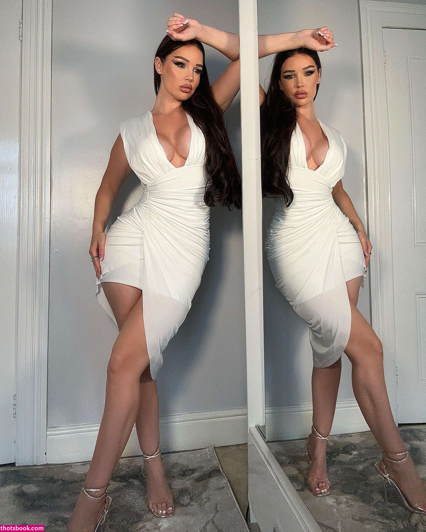 Elizabeth Georgina Photo #40