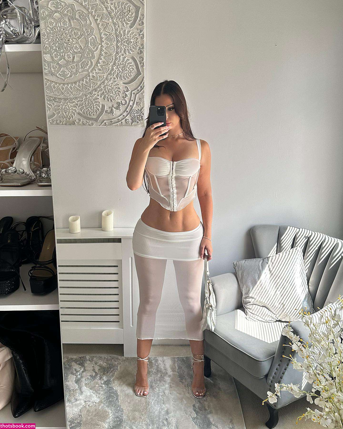 Elizabeth Georgina Photo #92