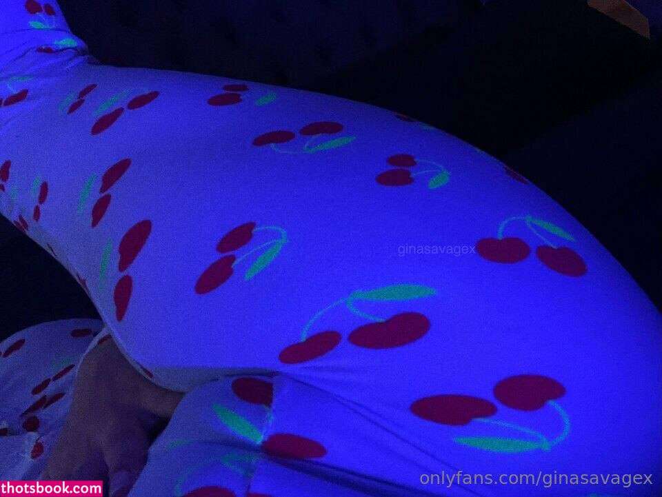 Gina Savage Photo #77