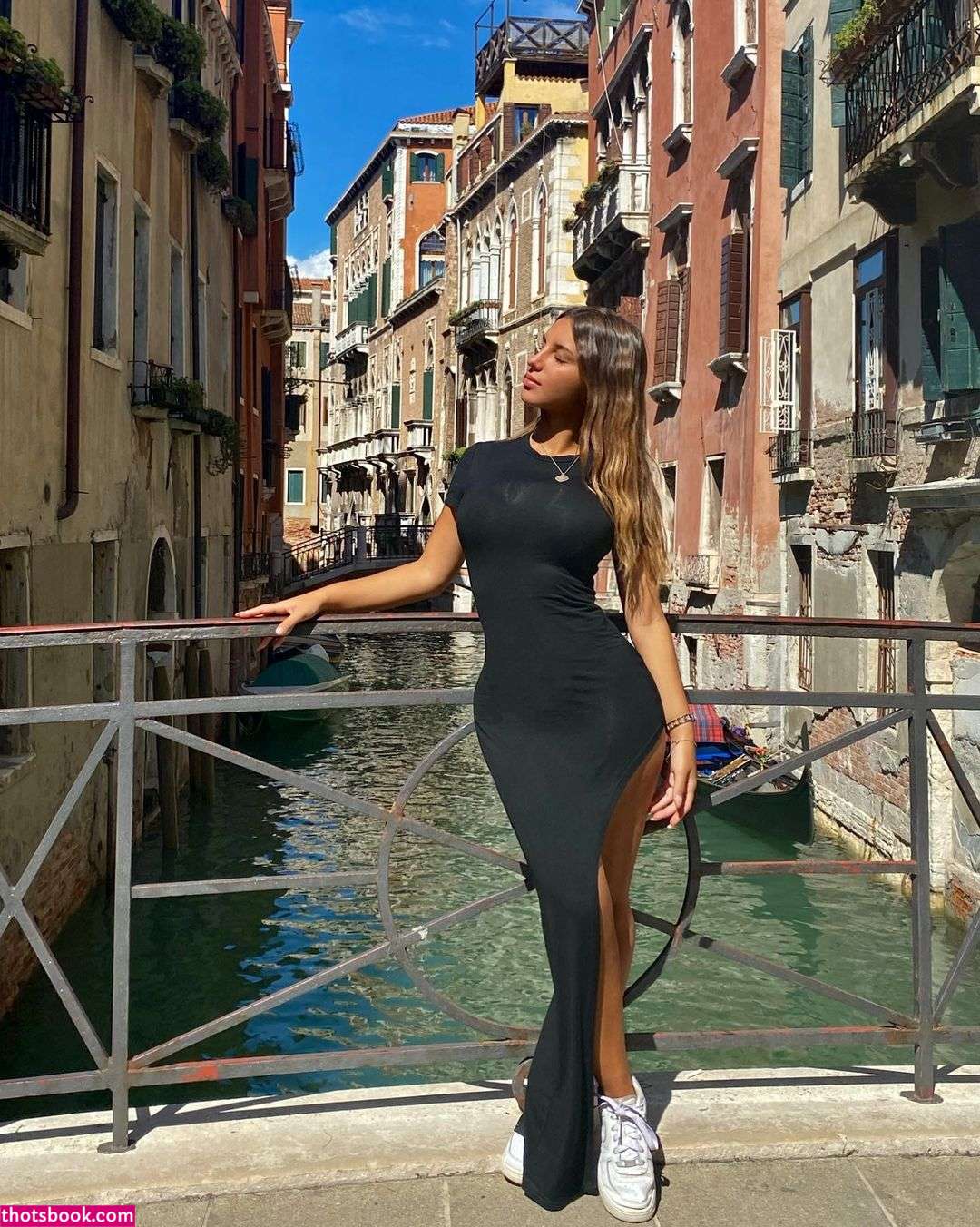 Rebecca Bardaro Photo #8