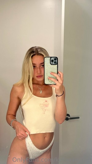 Kelly Lauren Photo #13