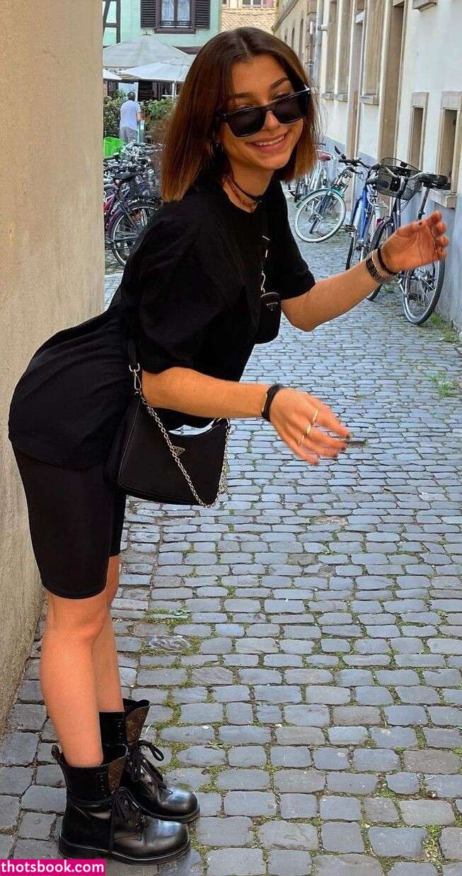 Emmy Tifrit Photo #30