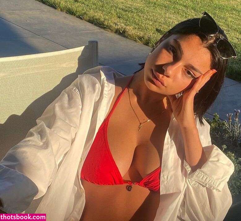 Emmy Tifrit Photo #51