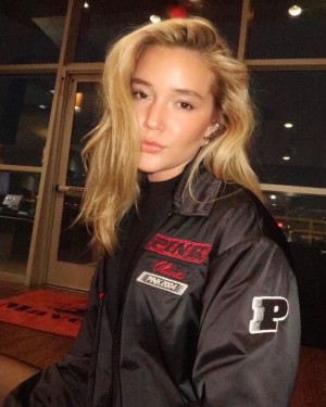 Olivia Ponton Photo #20