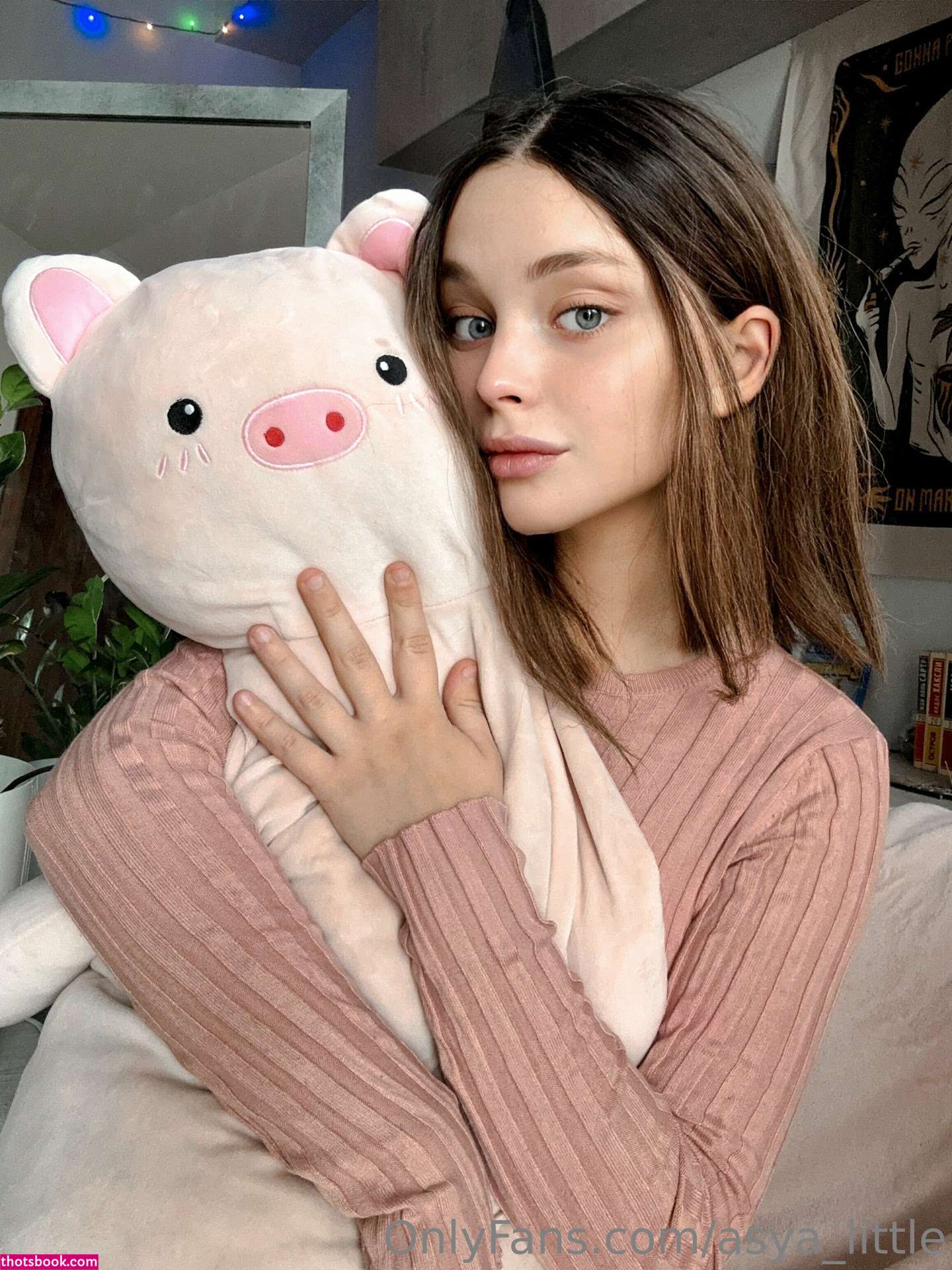 Petiteposter18 Photo #117