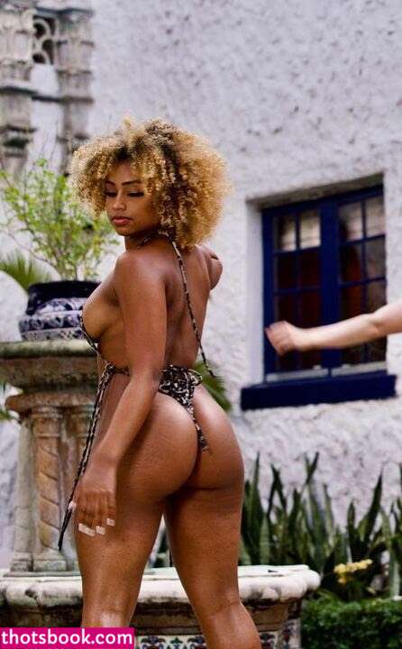 Kathryn Celestre Photo #26