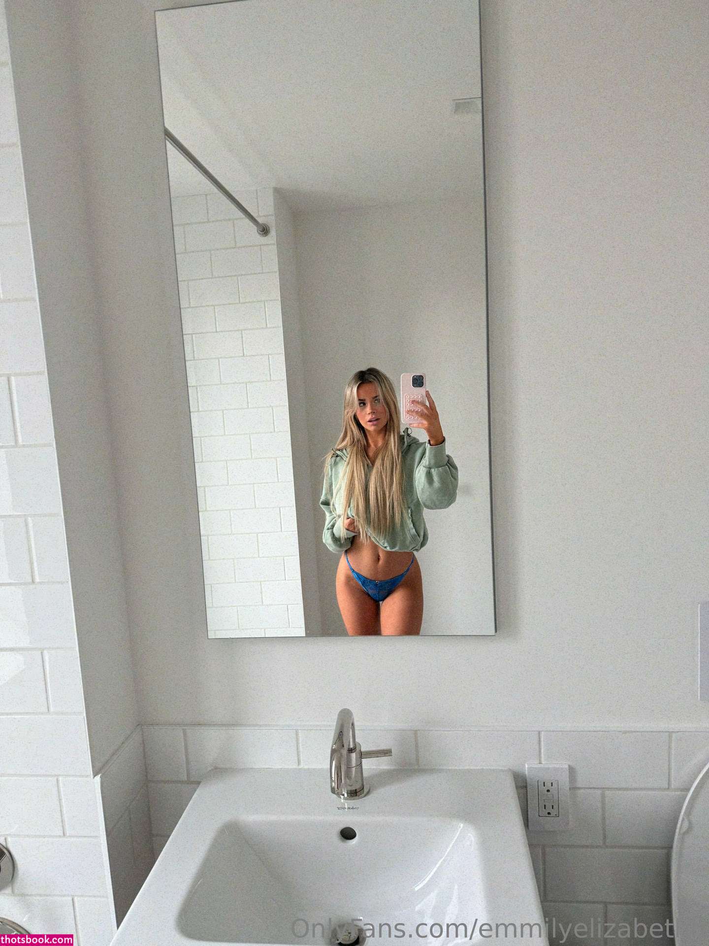 Emily Elizabeth Photo #97