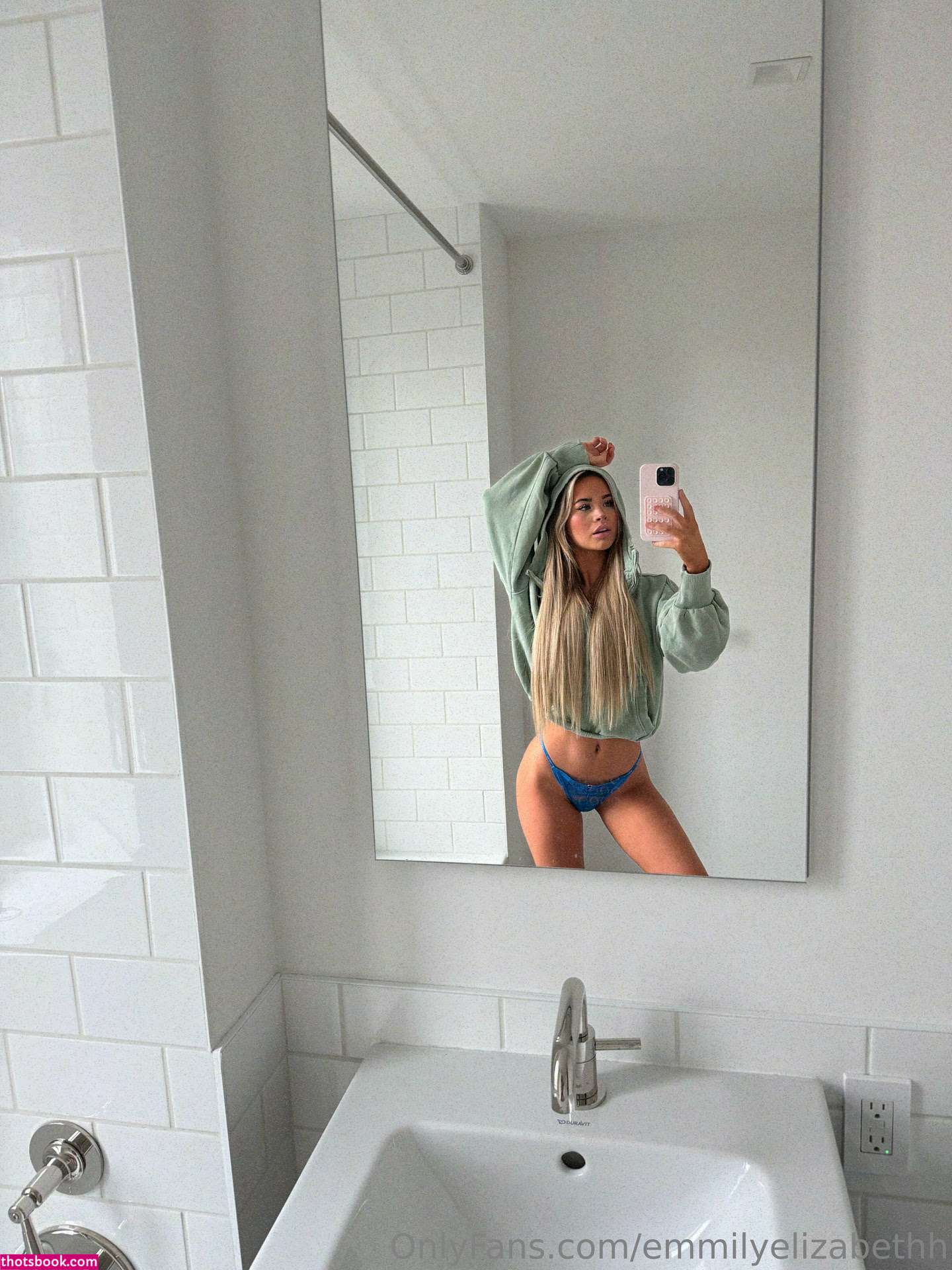 Emily Elizabeth Photo #102