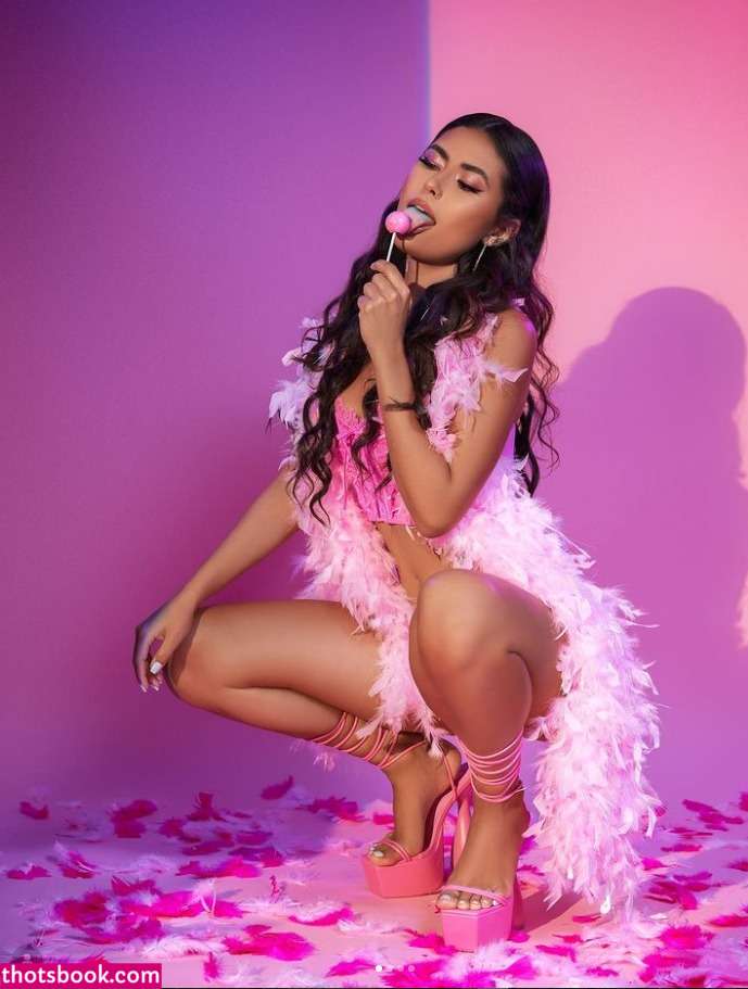 Florence Mueller Photo #38