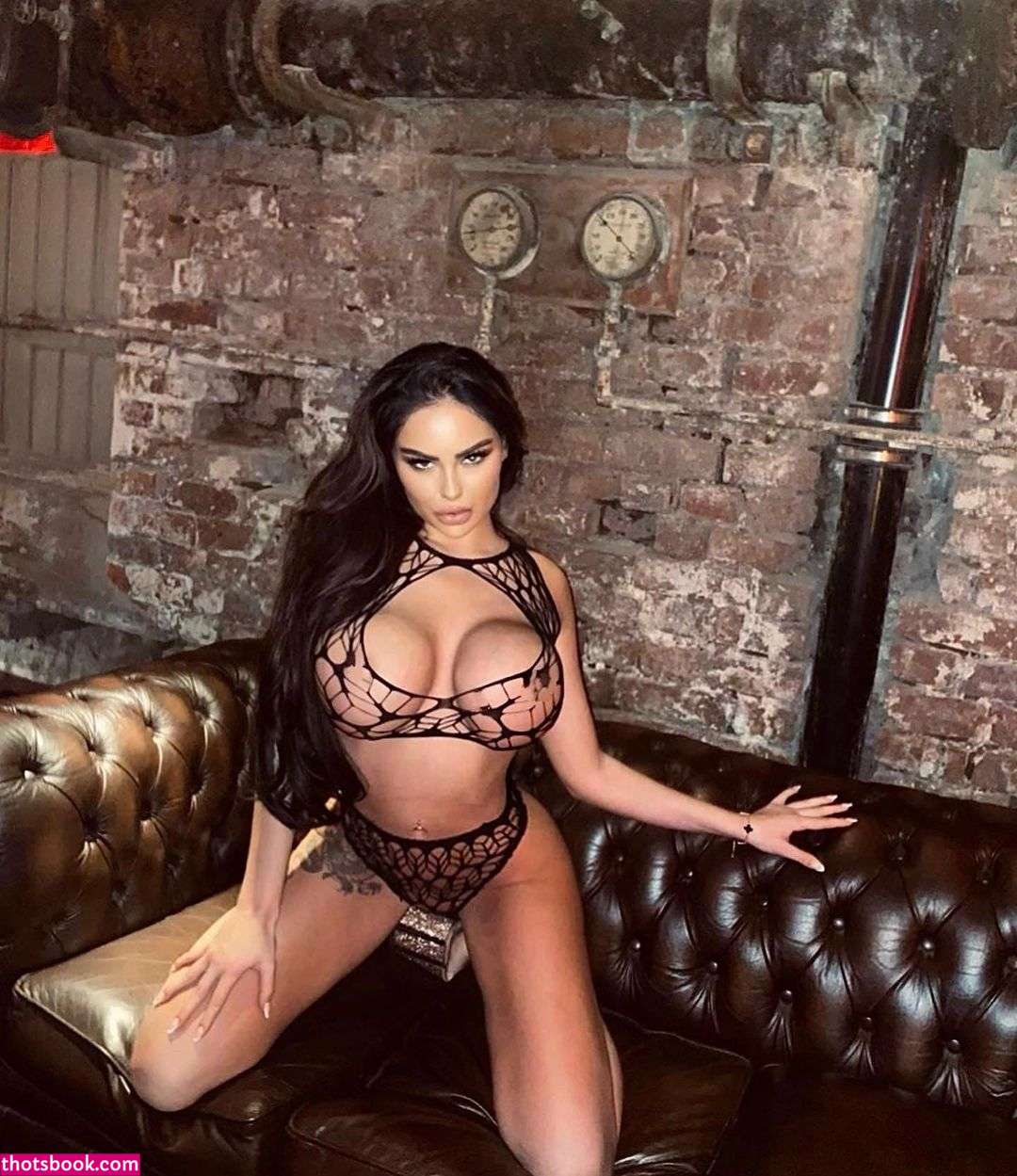 Paris Milan Photo #2