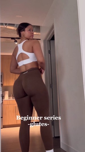 The Learmann Twins Photo #17