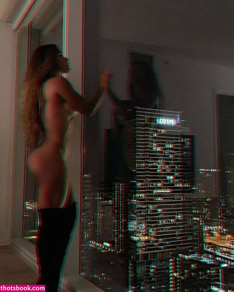 Victoria Salazar Photo #16