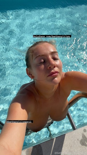 Beth Lily Nude OnlyFans Photos #4