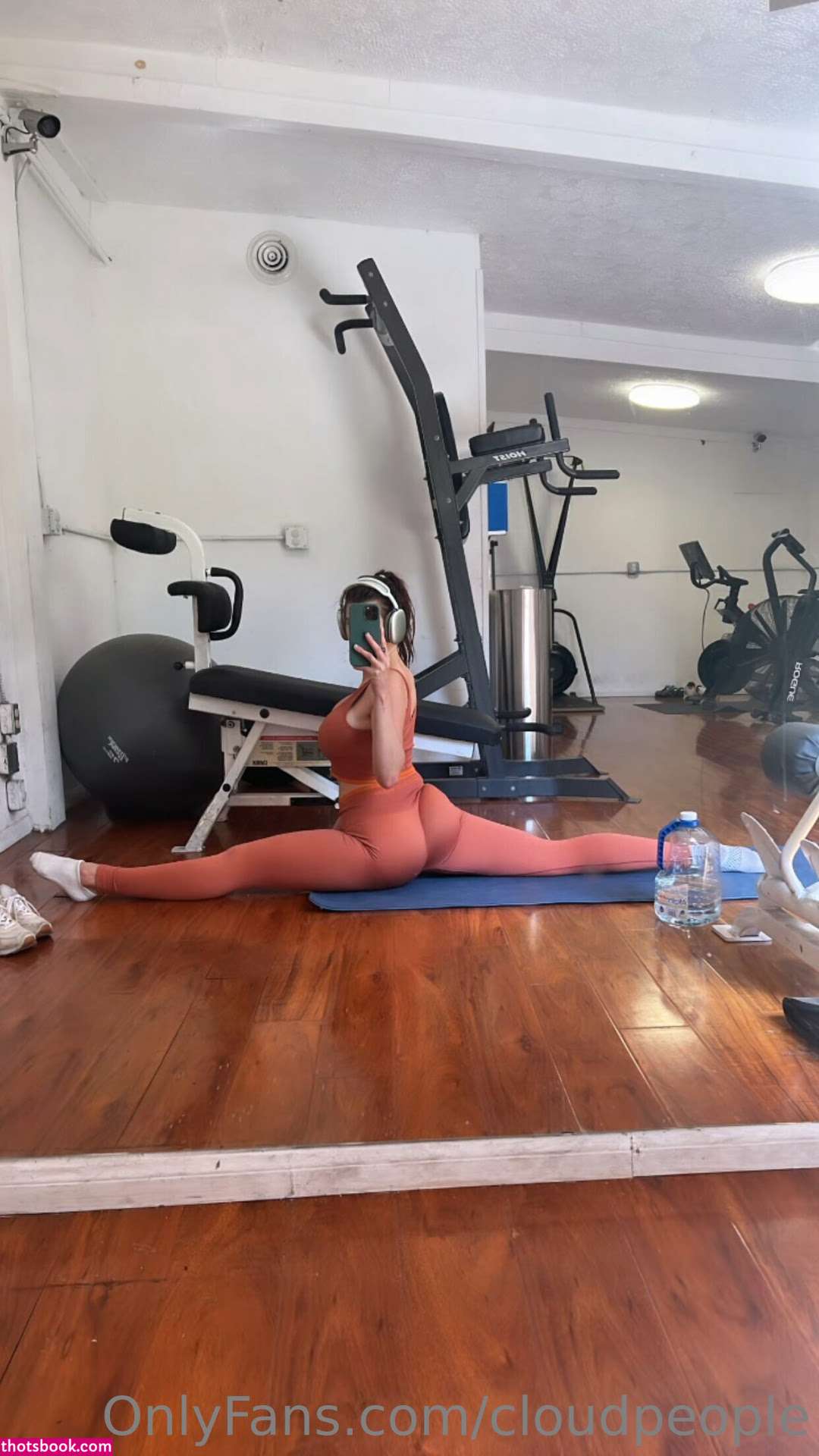 Sarah Mcdaniel Photo #37