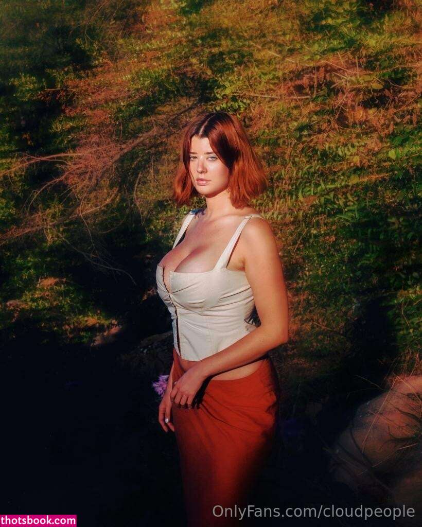 Sarah Mcdaniel Photo #54