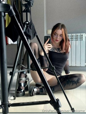 secretakame Photo #26