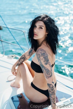 Arryn Zech Photo #335