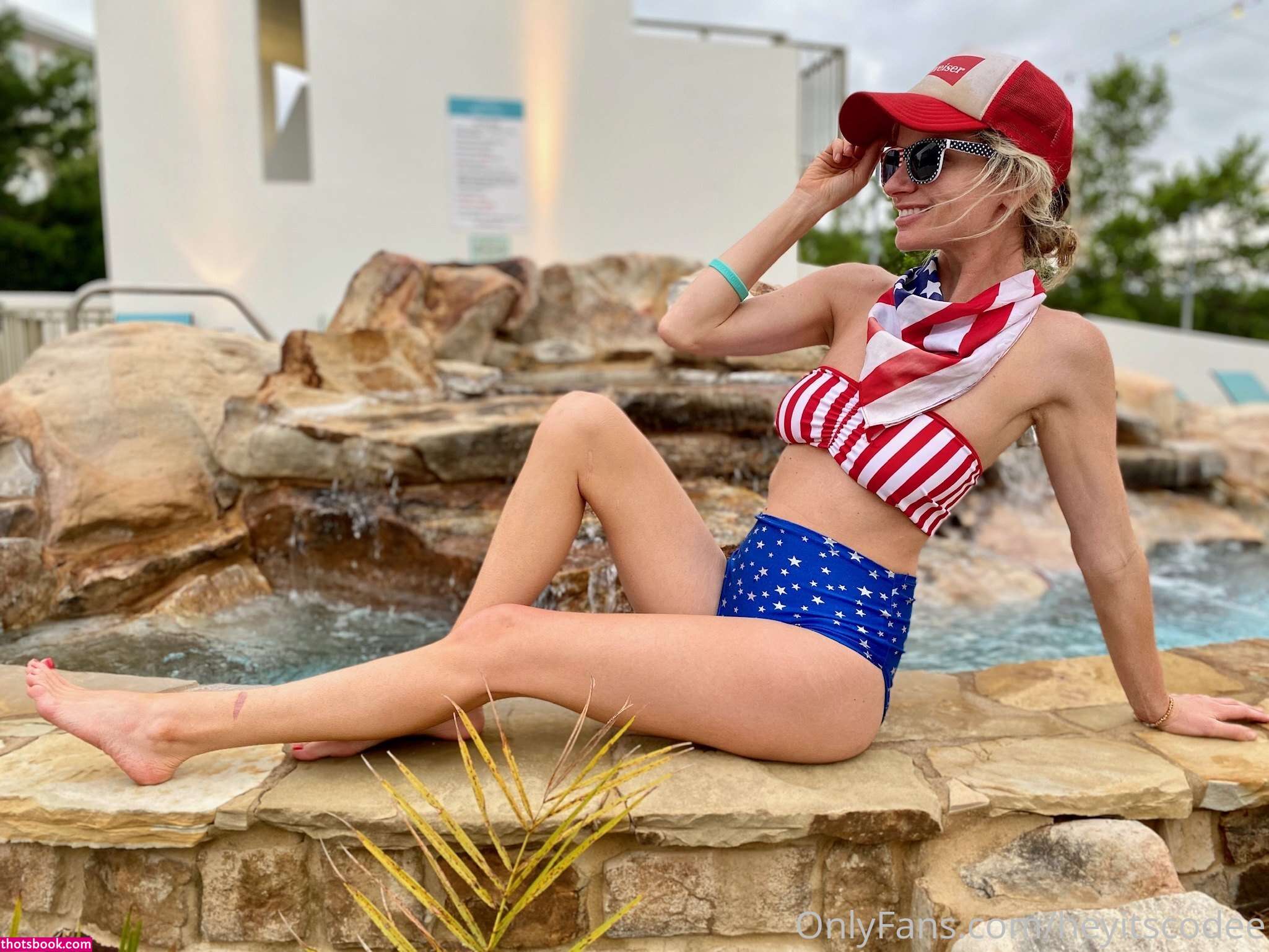 Heyitscodee Photo #55