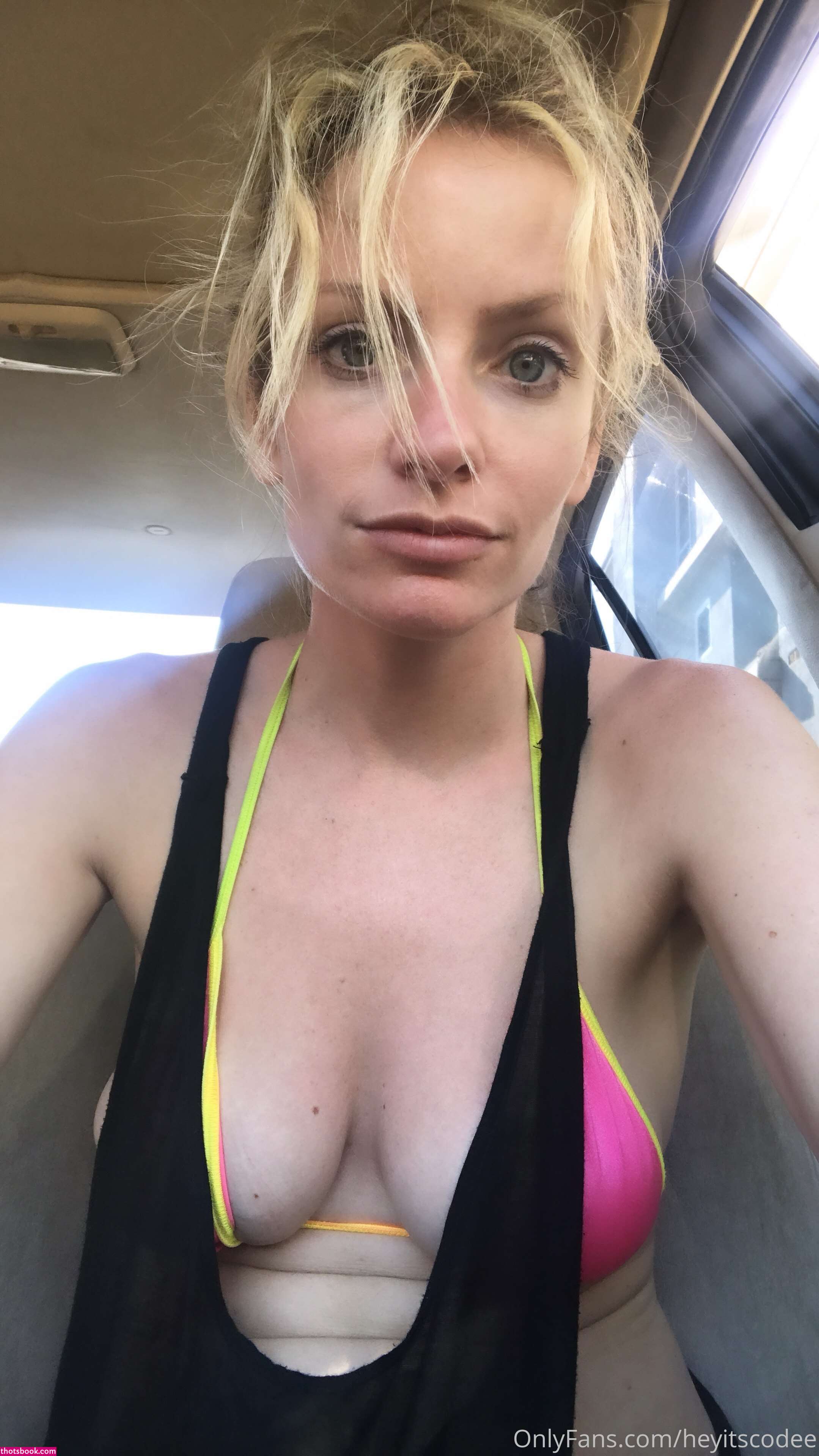 Heyitscodee Photo #63