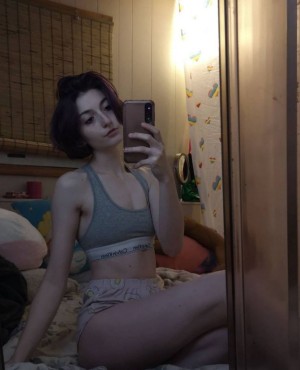 Emmanooodle Photo #9