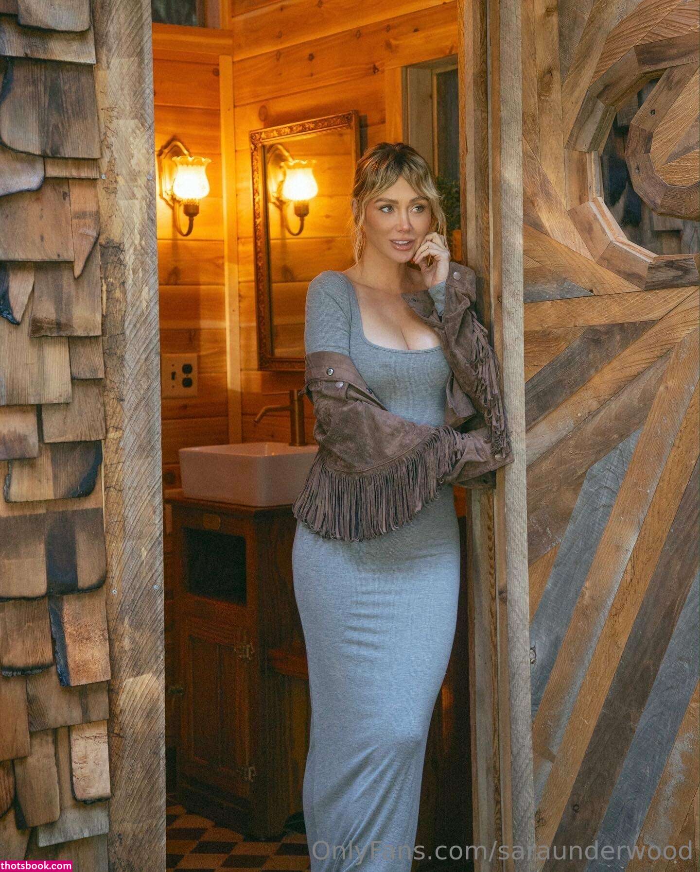 Saraunderwood Photo #167