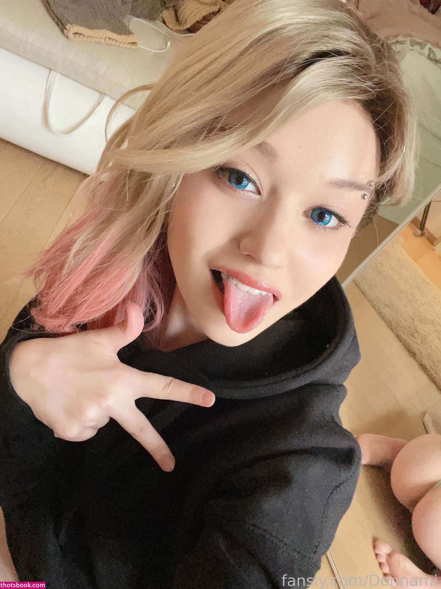 Donna Loli Photo #548