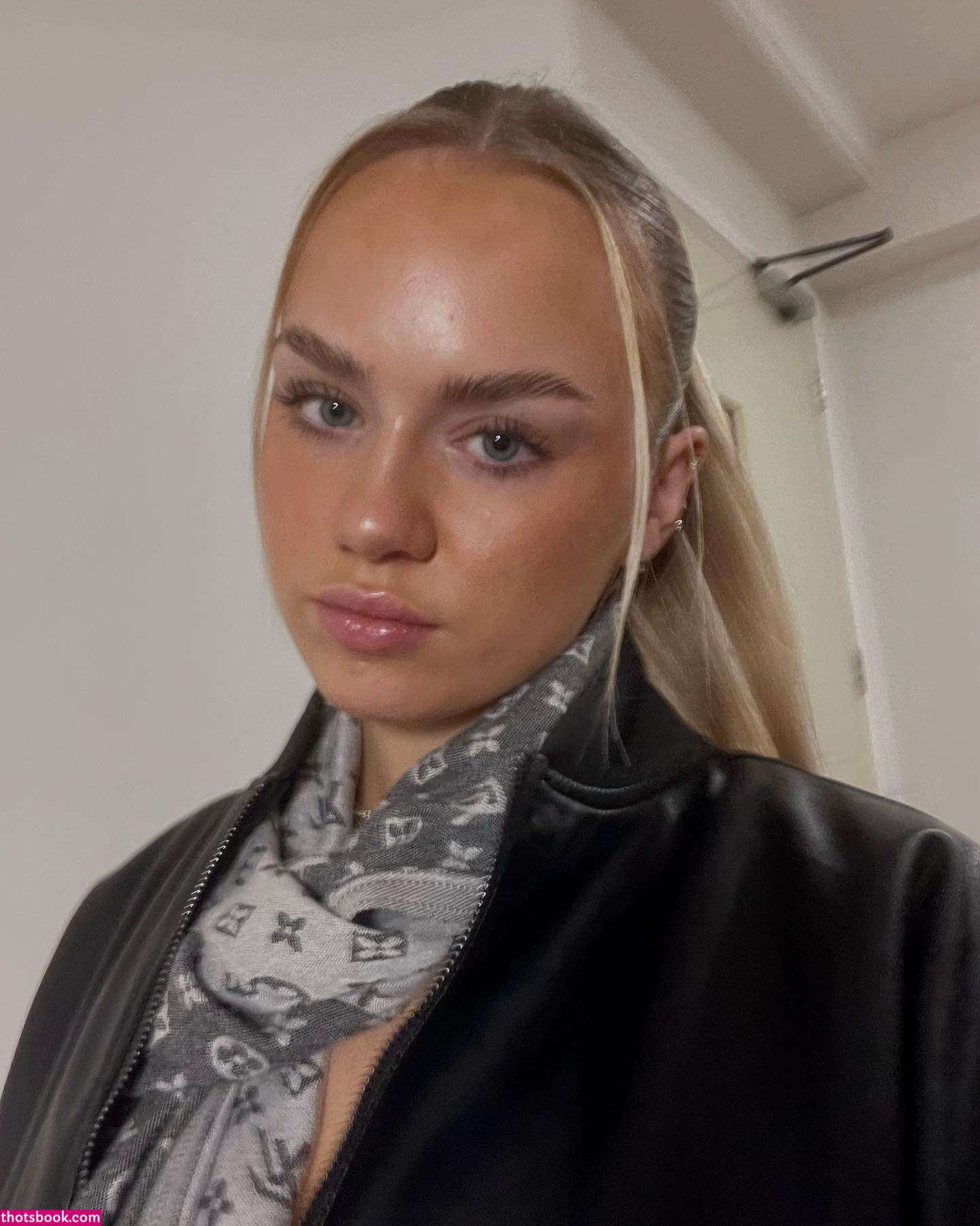 Gabriella Davies Photo #61