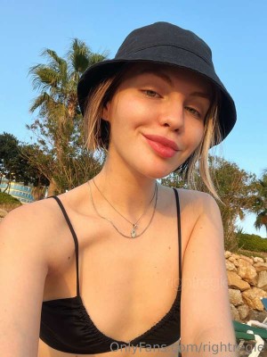 Right Regie Photo #22