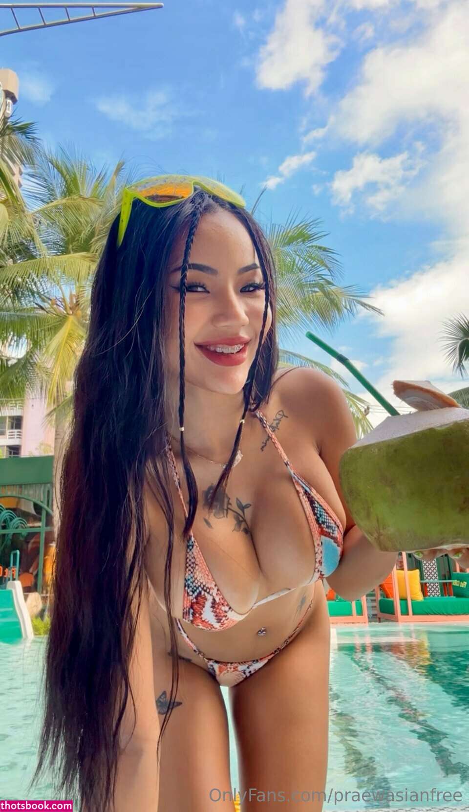 Praew Phatcharin Photo #73