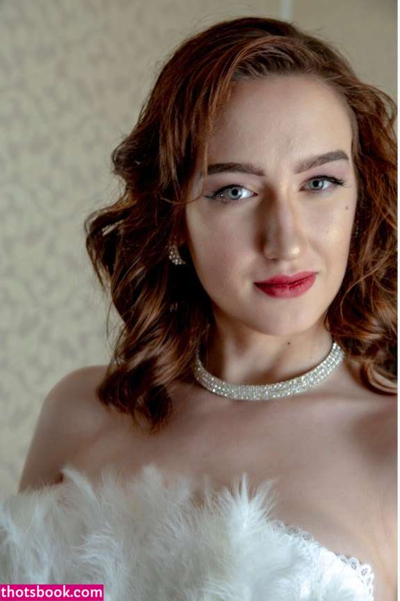 louisebordeaux Photo #6