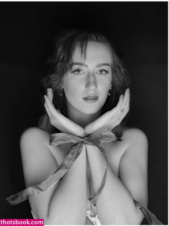 louisebordeaux Photo #11