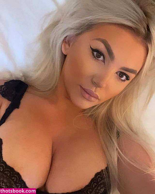 Morgan Moore Photo #8