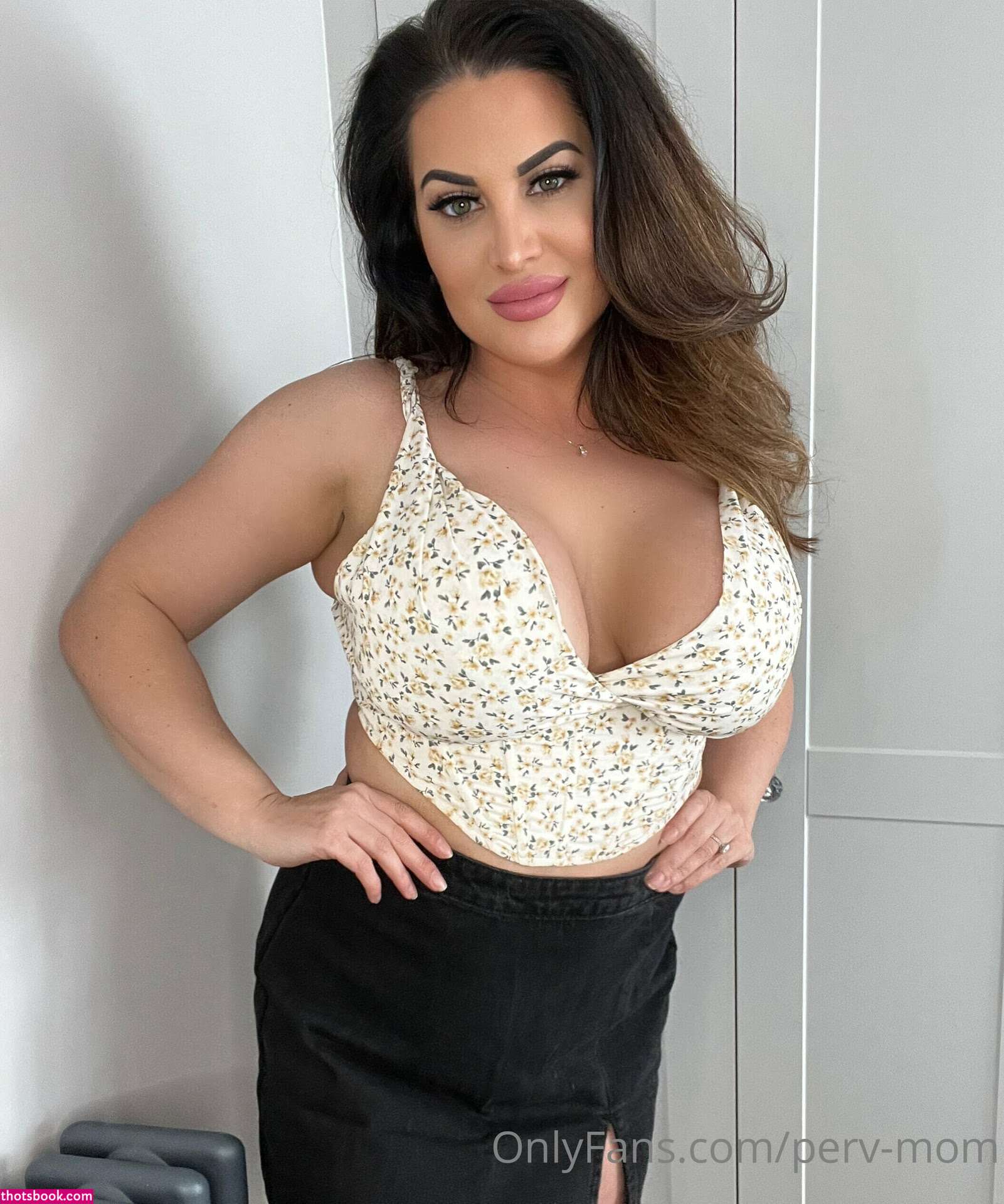 Sophie Lawson Photo #13