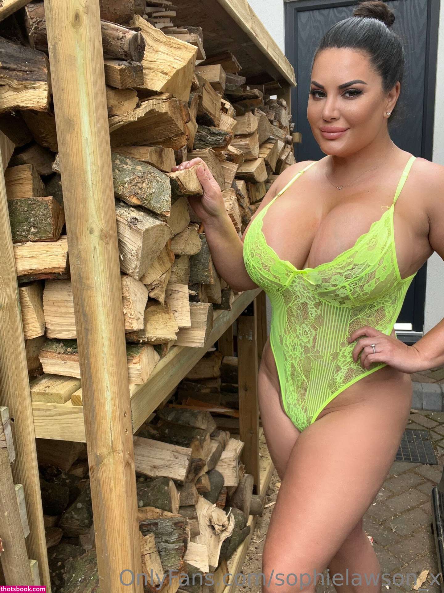 Sophie Lawson Photo #54