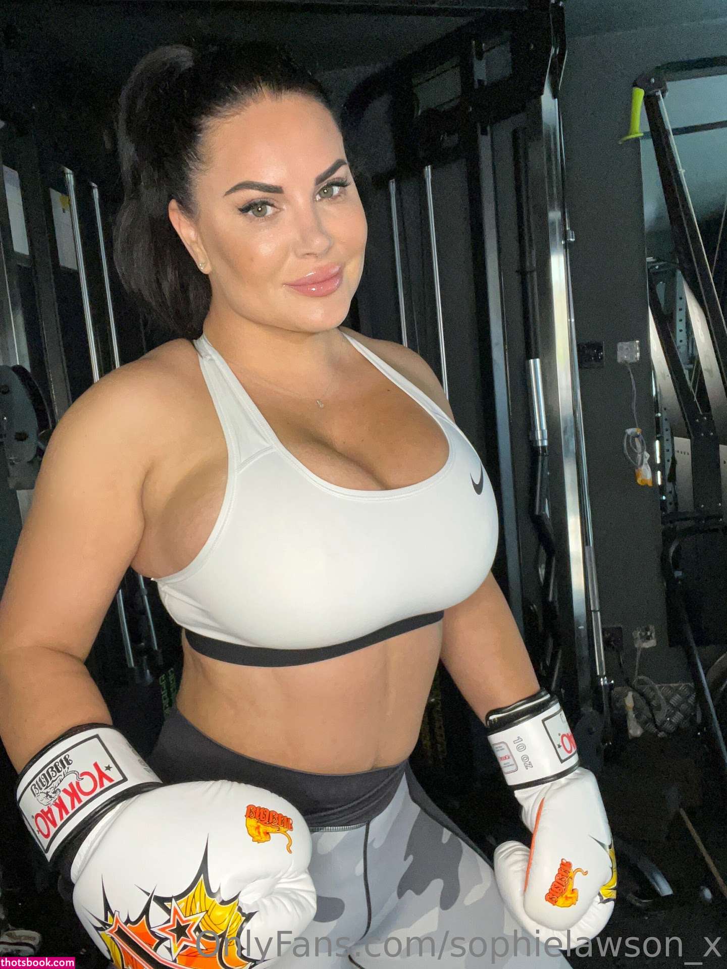 Sophie Lawson Photo #77