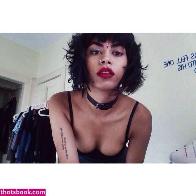 Riya Hamid Photo #83