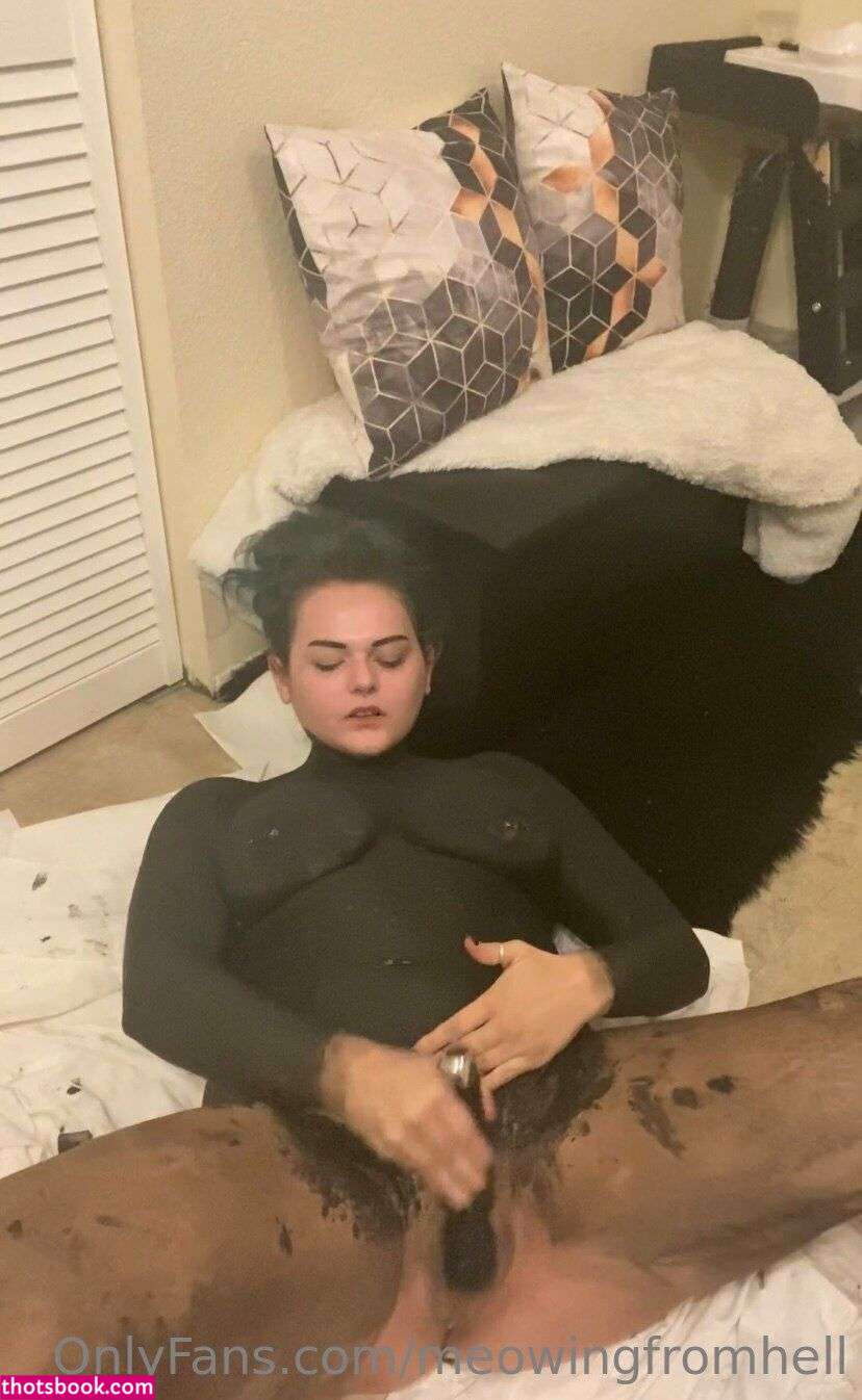 Meowingfromhell Photo #9