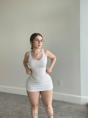 Tayler Hills Photo #643