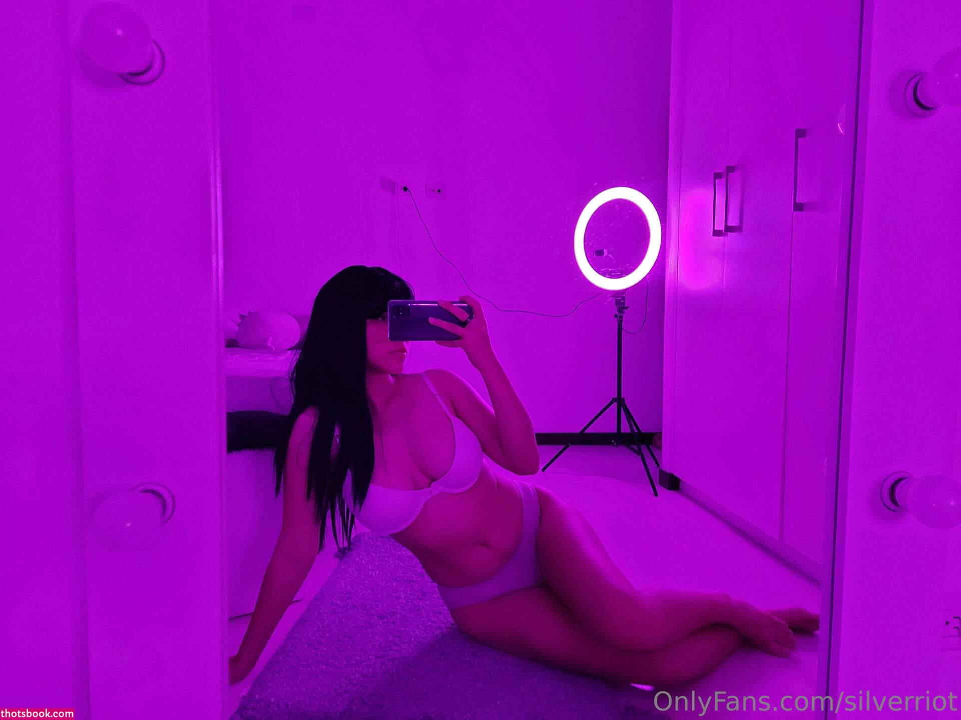 Silverriot Photo #115