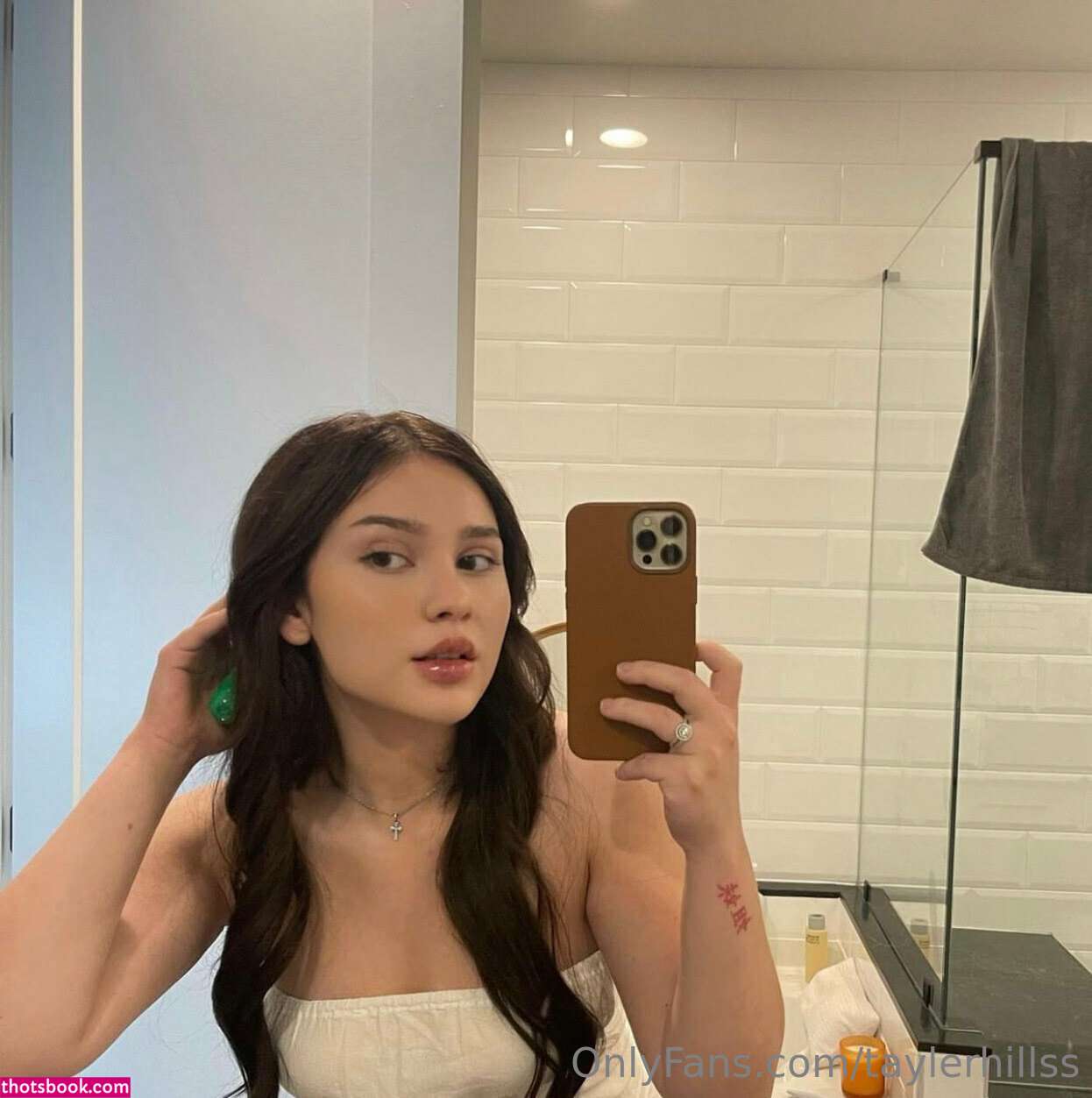 Tayler Hills Photo #691