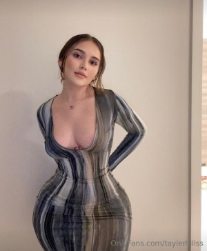 Tayler Hills Photo #716