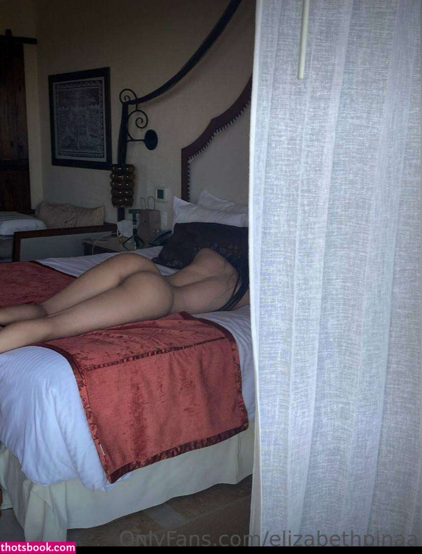elizabethpinaa Photo #1