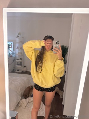 Izzybunnies Photo #1497