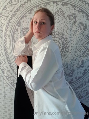 Hannah Klein Photo #19