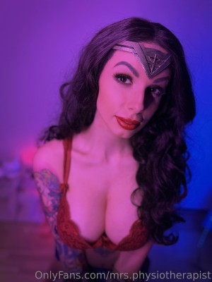 Mrs Physiotherapist Photo #3