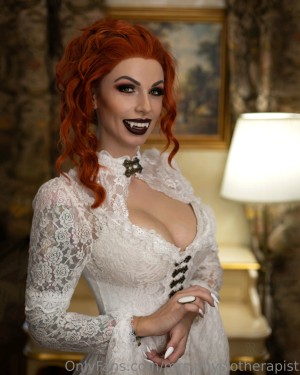 Mrs Physiotherapist Photo #11